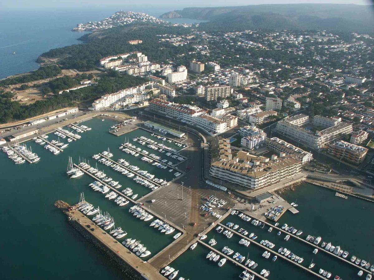 Apartment Puig Sureda - L' Escala